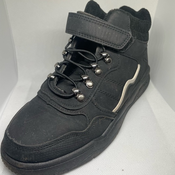 Tommy Bahama Kids Black High-Top Sneakers size 5 Boys - Picture 1 of 7